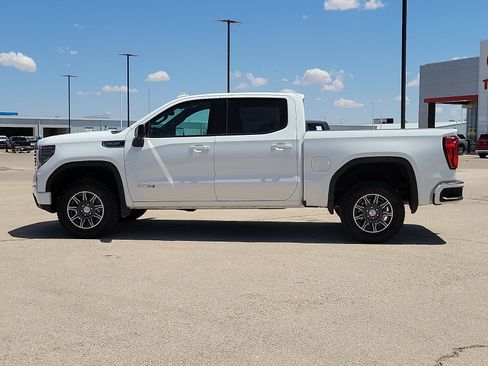 Used 2025 GMC Sierra 1500 AT4 AWD/4WD image 2