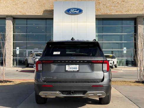 New 2026 Ford Explorer Active w/ Active Comfort Package RWD image 21