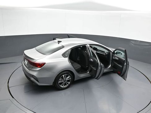 Certified 2023 Kia Forte LXS w/ LXS Technology Package FWD image 43