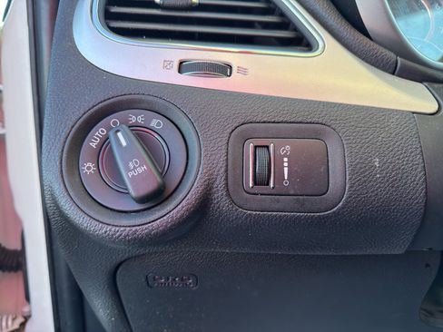 Used 2014 Dodge Journey R/T w/ Flexible Seating Group image 11