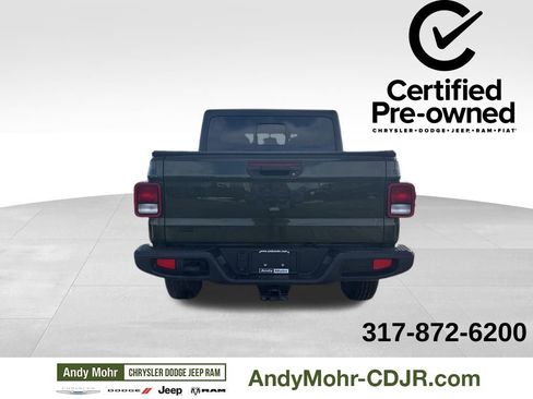 Used 2022 Jeep Gladiator Sport image 6