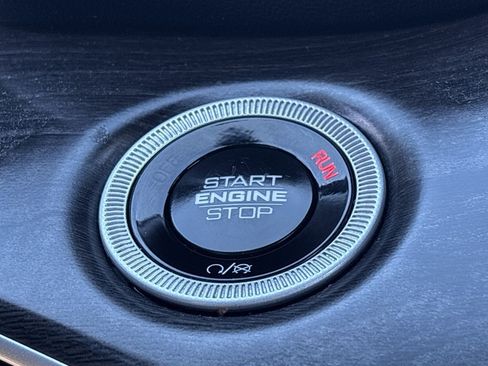 Used 2024 Jeep Grand Cherokee Limited image 30