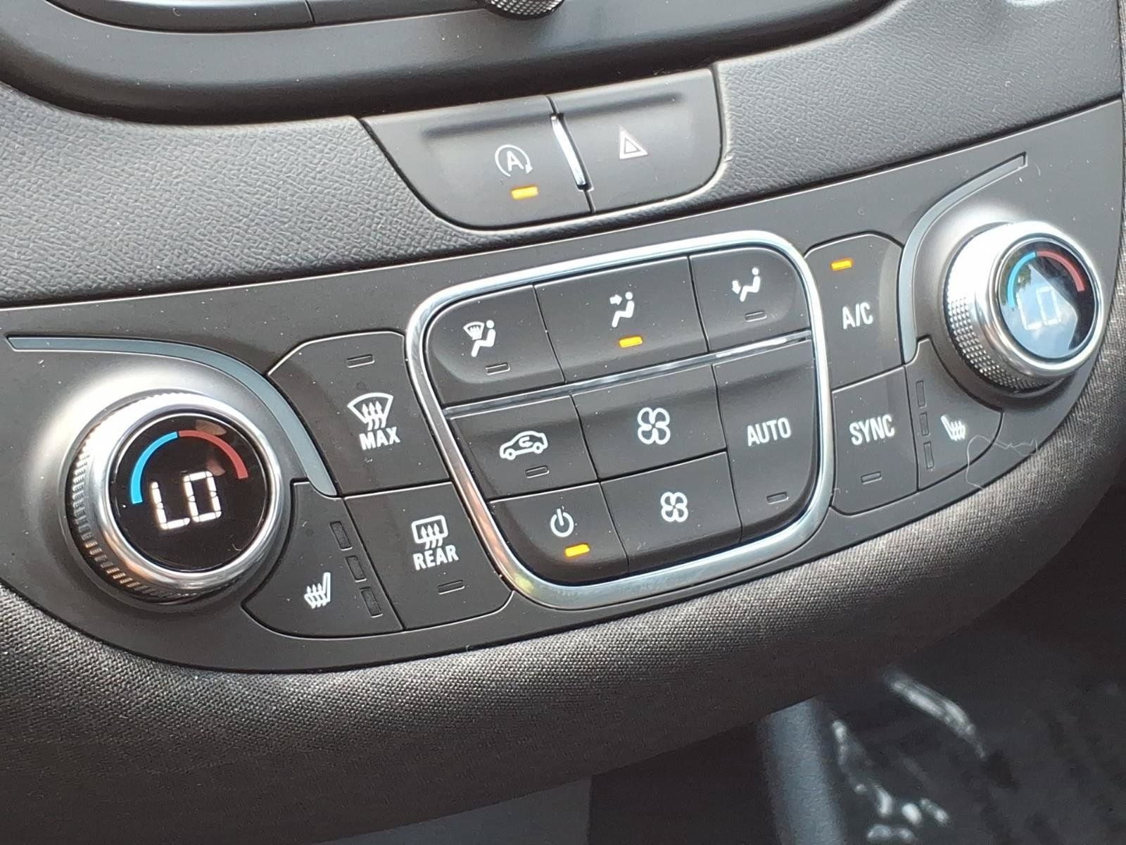 Used 2023 Chevrolet Malibu LT FWD image 19