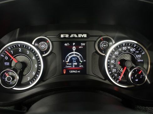 Used 2020 RAM 1500 Big Horn image 11