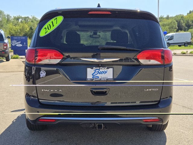 Used 2017 Chrysler Pacifica Limited FWD image 14