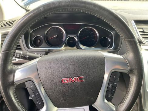 Used 2016 GMC Acadia SLE image 9