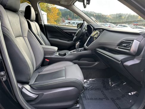 Certified 2025 Subaru Outback Onyx Edition image 13
