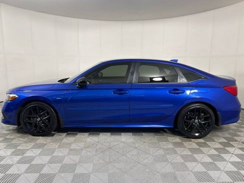 Used 2023 Honda Civic Sport image 3