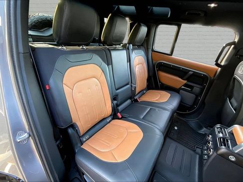 Used 2020 Land Rover Defender 110 X AWD/4WD image 25