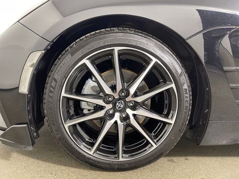 Used 2024 Toyota GR86 Base image 11