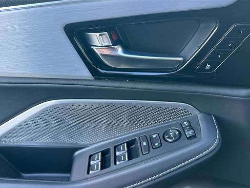 Certified 2024 Acura MDX FWD w/ Technology Package image 12