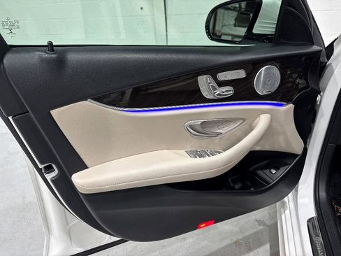 Used 2019 Mercedes-Benz E 300 image 25
