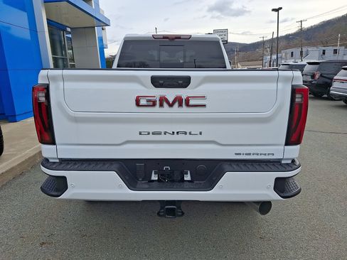 New 2026 GMC Sierra 2500 Denali w/ Denali Reserve Package AWD/4WD image 5
