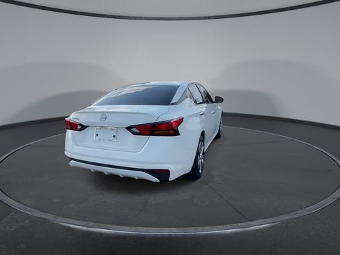 Used 2023 Nissan Altima 2.5 S FWD image 8