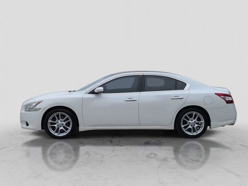 Used 2009 Nissan Maxima FWD image 3