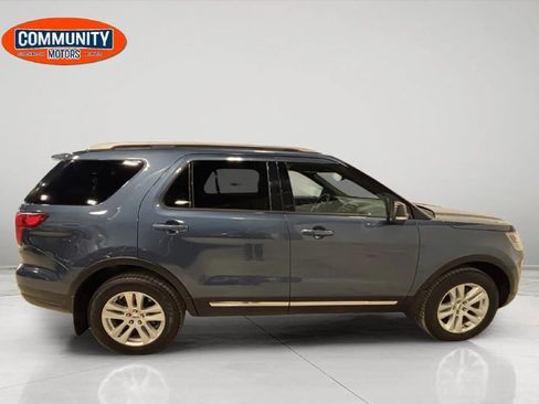 Used 2019 Ford Explorer XLT w/ Safe & Smart Package image 8