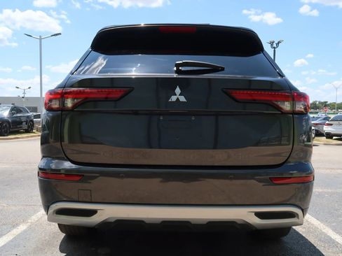Used 2024 Mitsubishi Outlander SEL AWD/4WD image 9