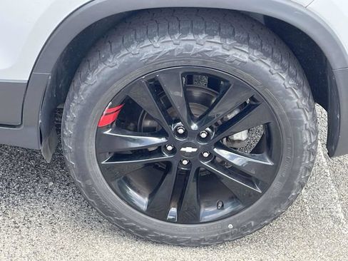 Used 2018 Chevrolet Trax LT w/ Sun & Sound Package AWD/4WD image 14