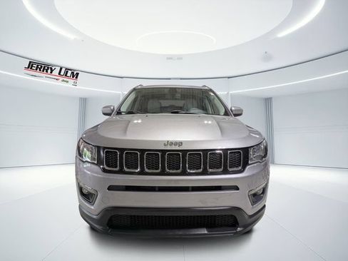 Used 2020 Jeep Compass Latitude FWD image 10