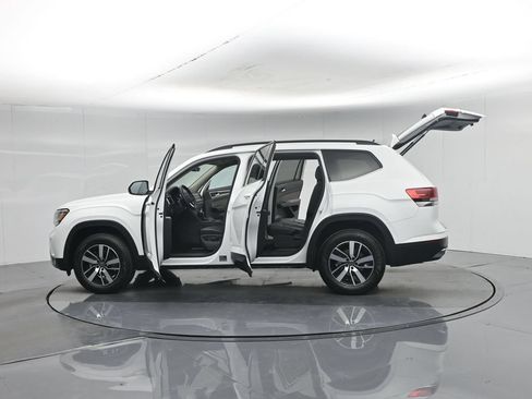 Used 2023 Volkswagen Atlas SE AWD/4WD image 39