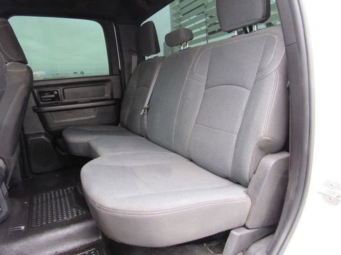Used 2022 RAM 3500 Tradesman w/ Chrome Appearance Group AWD/4WD image 32