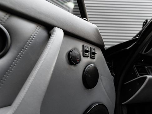 Used 1992 Porsche 911 Turbo RWD image 15