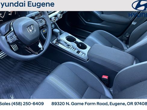 Used 2024 Honda Civic Sport image 11