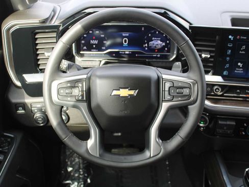 Certified 2025 Chevrolet Silverado 1500 LT w/ Safety Package image 10