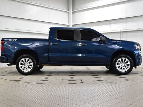 Used 2023 Chevrolet Silverado 1500 Custom AWD/4WD image 9