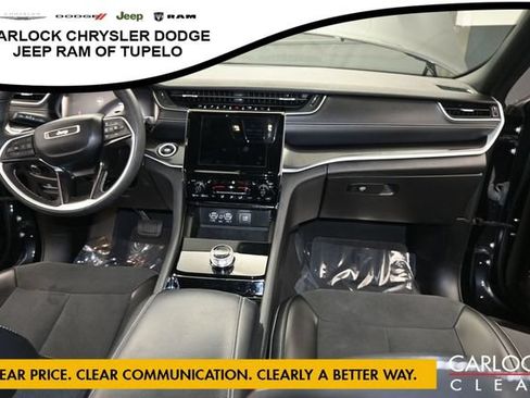Used 2023 Jeep Grand Cherokee Altitude AWD/4WD image 32