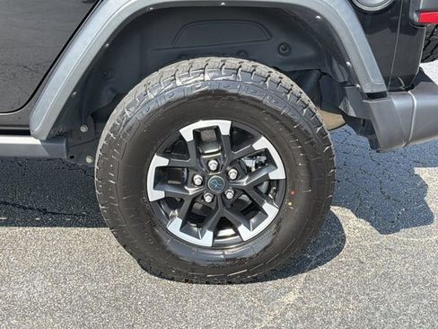 Used 2024 Jeep Wrangler Unlimited Rubicon 4xe AWD/4WD image 13