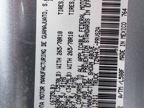 Used 2024 Toyota Tacoma TRD Off-Road image 32