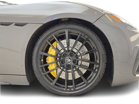 Used 2024 Maserati GranTurismo Trofeo image 8
