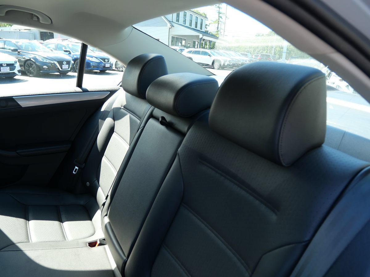 Used 2018 Volkswagen Jetta SE FWD image 23