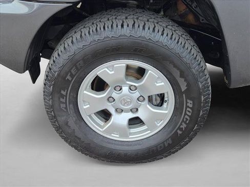 Used 2013 Toyota Tacoma 4x4 Double Cab w/ TRD Off-Road Pkg image 7