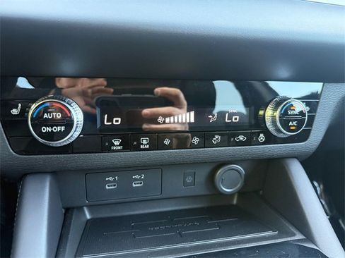 New 2026 Mitsubishi Outlander SE image 21