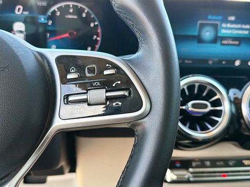 Used 2021 Mercedes-Benz GLB 250 image 36