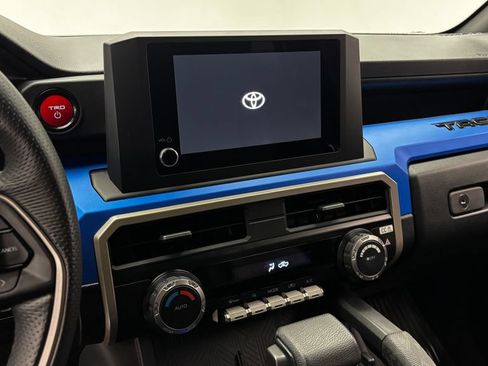 Used 2025 Toyota Tacoma TRD Sport AWD/4WD image 25