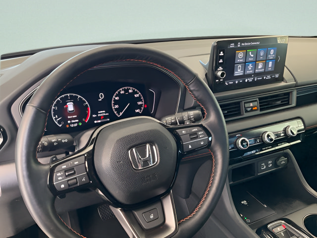 Certified 2025 Honda Pilot TrailSport image 12