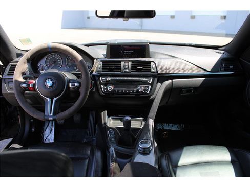 Used 2015 BMW M4 Coupe w/ Executive Package RWD image 10
