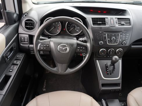 Used 2014 MAZDA MAZDA5 Sport FWD image 19