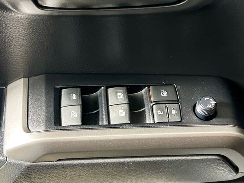 Used 2023 Toyota Tacoma SR5 image 16