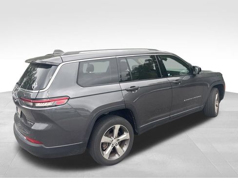 Used 2022 Jeep Grand Cherokee L Limited RWD image 2