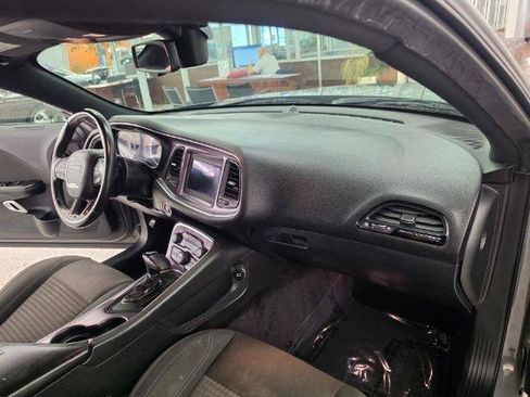 Used 2018 Dodge Challenger SXT RWD image 8