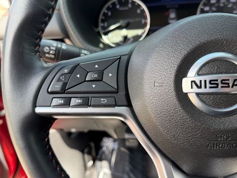 Certified 2021 Nissan Sentra SR FWD image 33