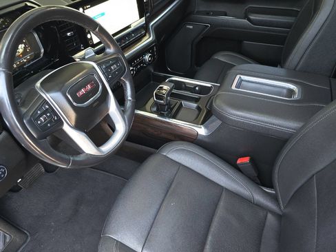 Used 2022 GMC Sierra 1500 SLT w/ SLT Convenience Package AWD/4WD image 10