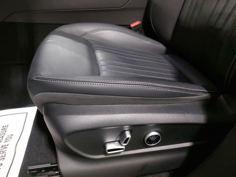 Used 2023 Maserati Grecale GT image 31