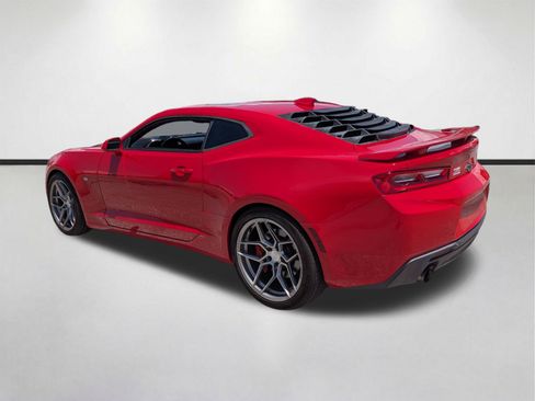 Used 2017 Chevrolet Camaro SS RWD image 6