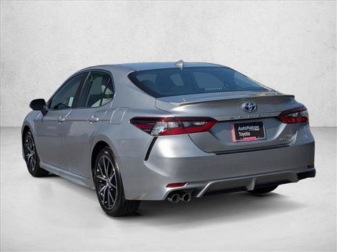 Used 2024 Toyota Camry SE FWD image 8
