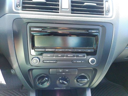 Used 2014 Volkswagen Jetta S FWD image 14